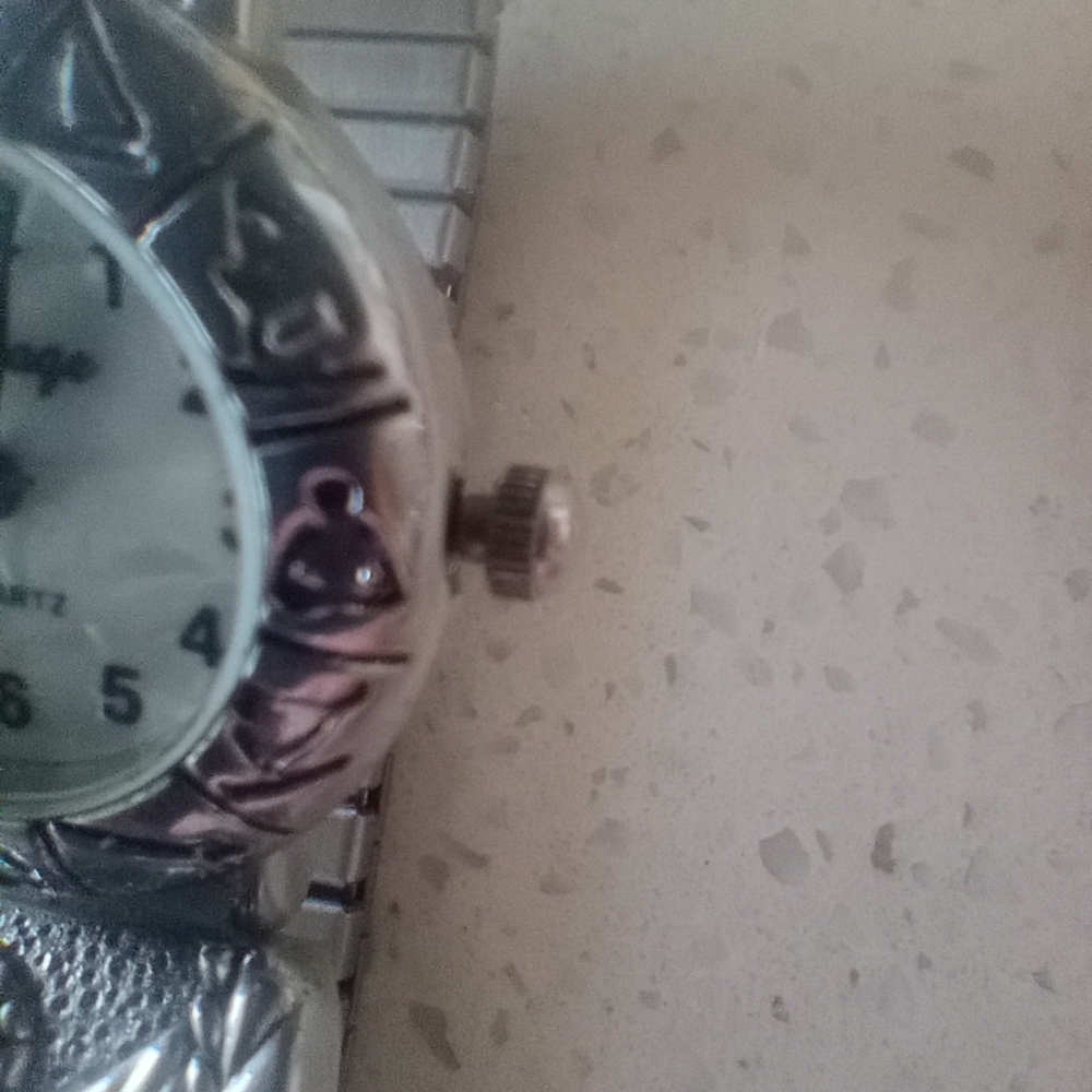 Western Style Watch - Picture 3 of 9